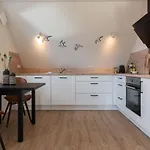 Moderne Kuestenbutze In Nordseenaehe 아파트 *