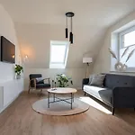 Moderne Kuestenbutze In Nordseenaehe